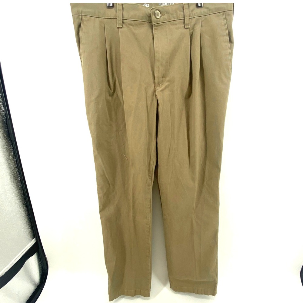 Wrangler Relaxed Fit Pleated Chino Khaki Pants Mens 34x32 Western  Dress Pants